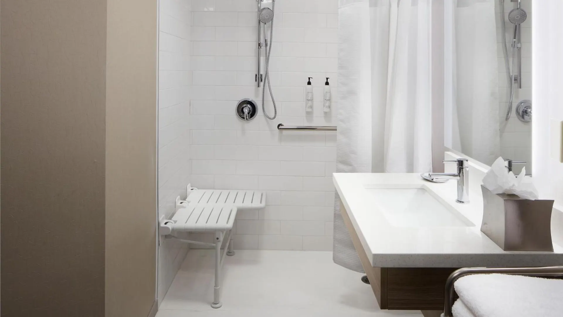 *** Hotel Springhill Suites By Marriott Virginia Beach Oceanfront United States