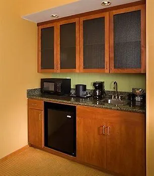 Springhill Suites By Marriott Virginia Beach Oceanfront Otel